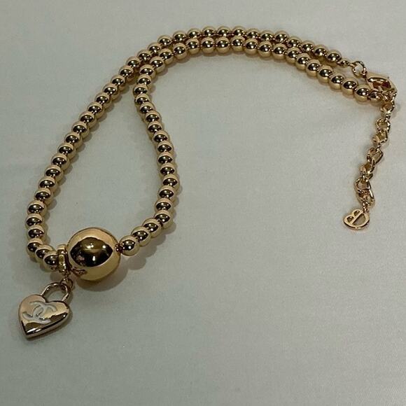 Chanel Gold Heart Pendant Necklace - Picture 1 of 4